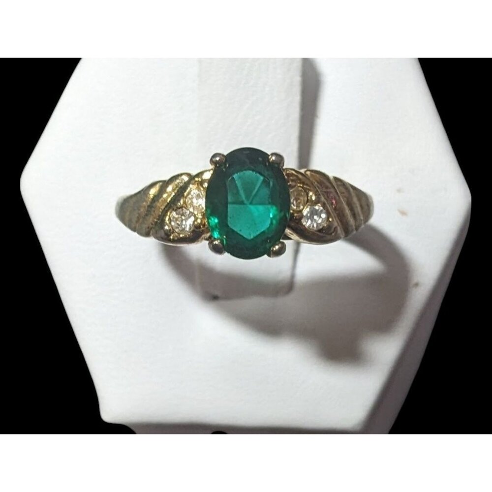 Elegant Mid Century Jewelry Concepts Gold Tone Ring With Green And Clear Stones